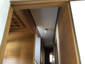 愛知県日進市の福祉施設にて誘導灯の取付電気工事