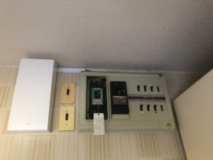 愛知県日進市の福祉施設にて誘導灯の取付電気工事