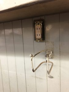 名古屋市港区のオフィスにてブレーカーの取替電気工事